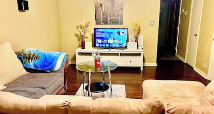 COZY STAY C
Near Fort Campbell, APSU, exit 1 & 4, 2bed Apartment, Self Checking
