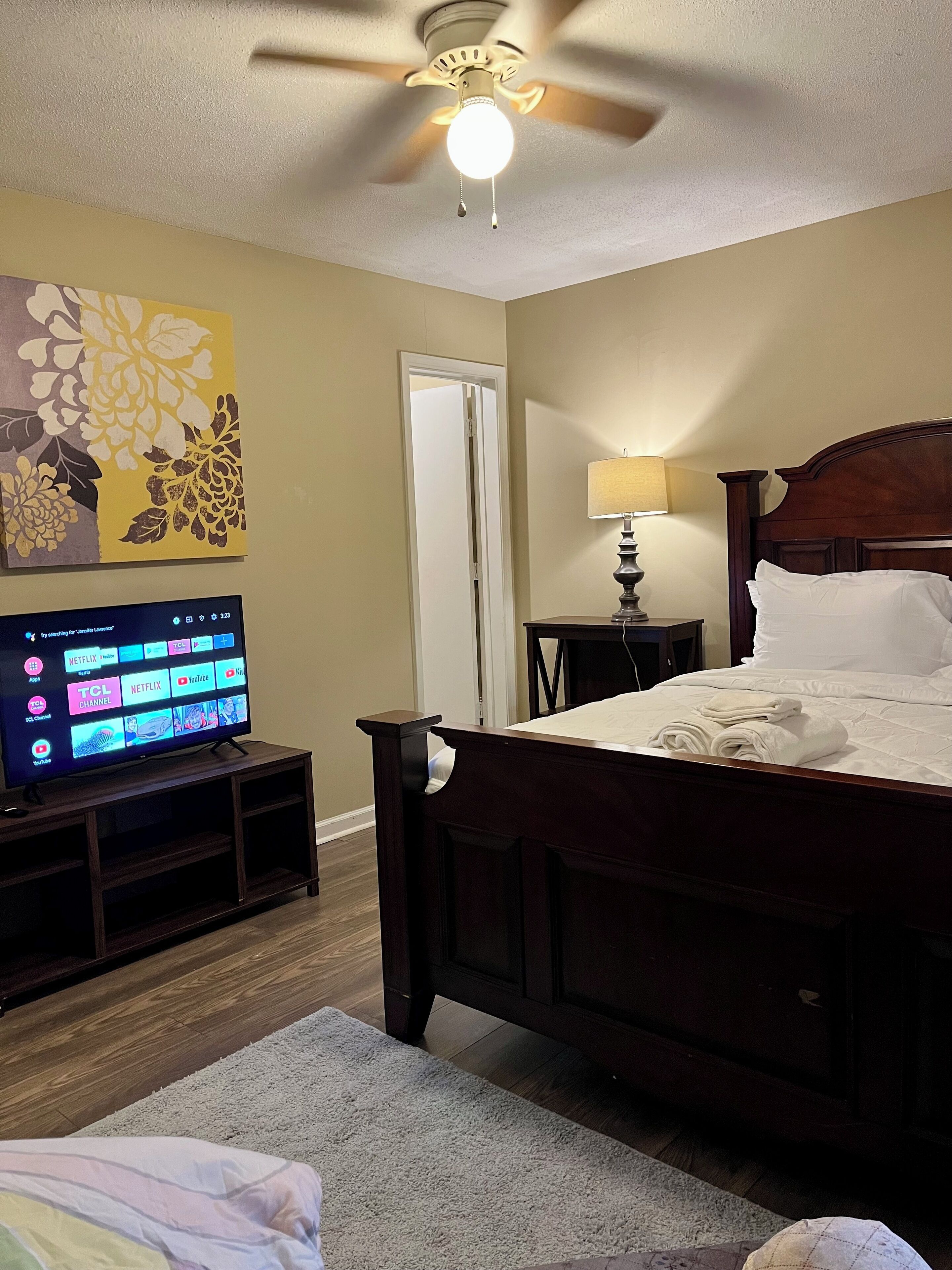 Desk, iron/ironing board, free WiFi, bed sheets