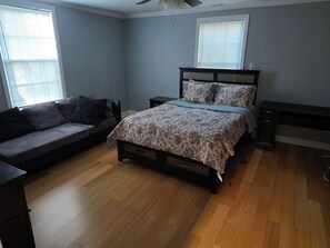 Escritorio, wifi, ropa de cama