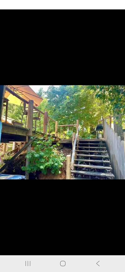 Get away from city life, stay at The Historic Gold Cup Lodge in Strawberry Vally