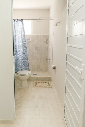Shower, hair dryer, towels, soap - Bright 2BR Downtown Cozumel Condo • Walk to Waterfront, Shops & Dining (San Miguel de Cozumel)