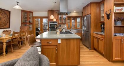 MTN Getaway w/King Suite, Deck w/Grill, near Dwtwn