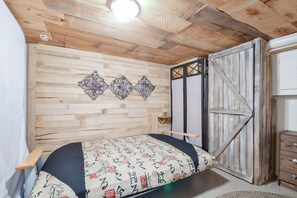 3 bedrooms, free WiFi, bed sheets - Chalet Petit Bonheur - Waterfront (beautiful beach) - Fully equipped (Val-des-Bois)
