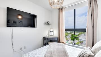 Desk, laptop workspace, iron/ironing board, free WiFi