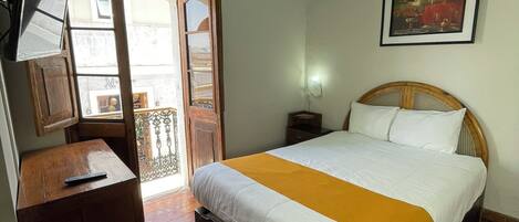 7 Schlafzimmer, Schreibtisch, kostenloses WLAN, Bettwäsche