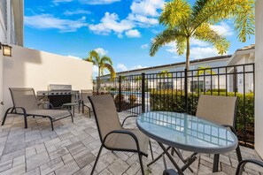 Outdoor dining - The Serenity Townhome (Kissimmee)