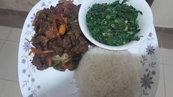 Makanan dan minuman