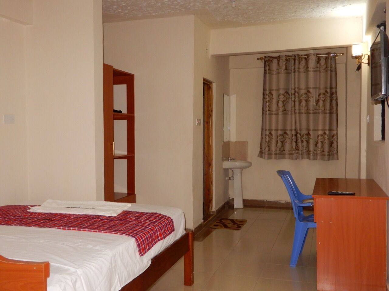 Standard Double Room, City View | Free WiFi, bed sheets
