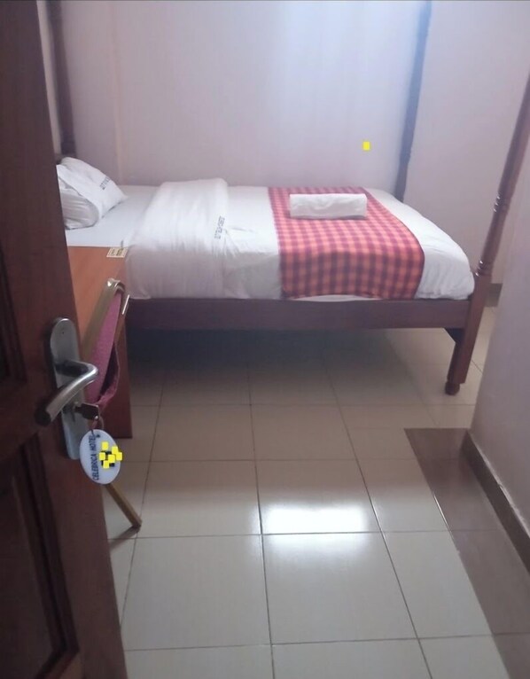 Standaard tweepersoonskamer, uitzicht op de stad | Gratis wifi