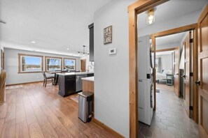 واي فاي وملاءات أسرّة