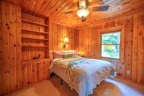 WiFi, bed sheets - Sunset Bay on Birch Island Lake (Scott)