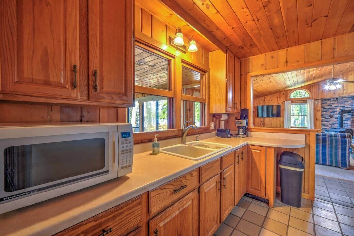 冰箱、微波炉、烤箱、炉灶