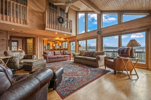 Buckfield Lakehouse | Private waterfront on Rangeley Lake