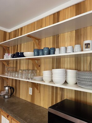 Interior - Tucked away 4-bedroom farmhouse - Close to Steubenville, Pittsburgh, Canton (Toronto)