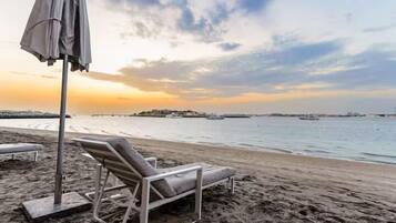 Comfort Apartment, Balcony, Beach View | Pemandangan pantai/laut