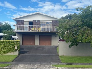 Exterior - Kiwi Cove your home away from home. (Tauranga)