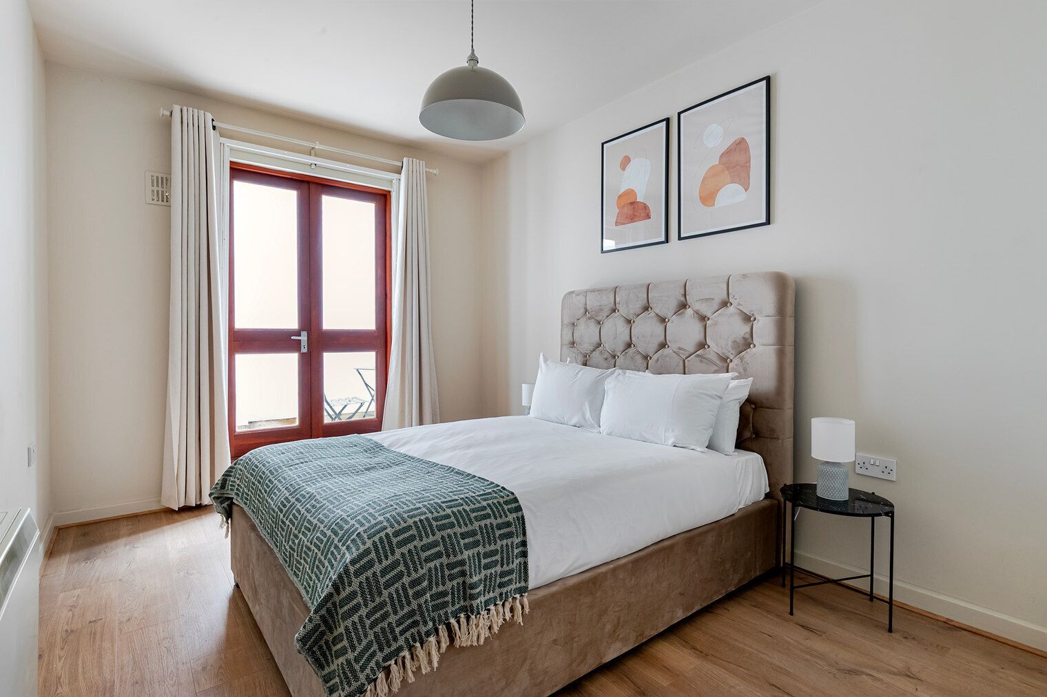 Bügeleisen/Bügelbrett, WLAN, Bettwäsche