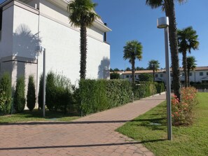 Property grounds - Holiday apartment mit Klimaanlage und Pool (Bibione)