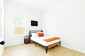 3 Schlafzimmer, Bügeleisen/Bügelbrett, WLAN, Bettwäsche