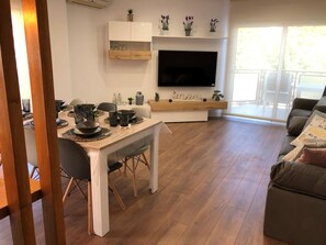 Dining - RIERA Modern Apartment in the Heart of Roses (Roses)