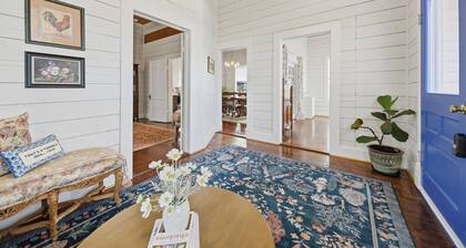 0.3 miles to downtown Brenham 0.1 miles to Brazos Valley Brewery built in 1918