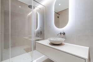 Hair dryer, towels - Blueground | Donaustadt, jacuzzi, nr Danube (Vienna)