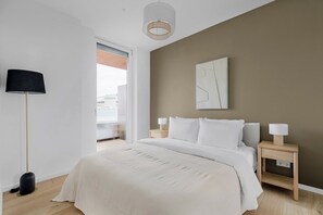 Iron/ironing board, WiFi, bed sheets - Blueground | Leopoldstadt, pool, nr Prater (Vienna)