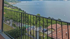 Unclassified image, 3 of 30, button - Holiday apartment with balcony with side lake view (Oggebbio)