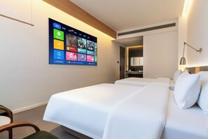 Basic Twin Room | Laptop workspace, free WiFi