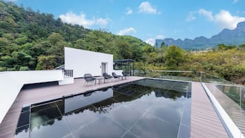 Family Suite, Mountain View | Terrace/patio