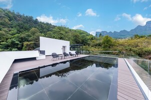 Family Suite, Mountain View | Terrace/patio