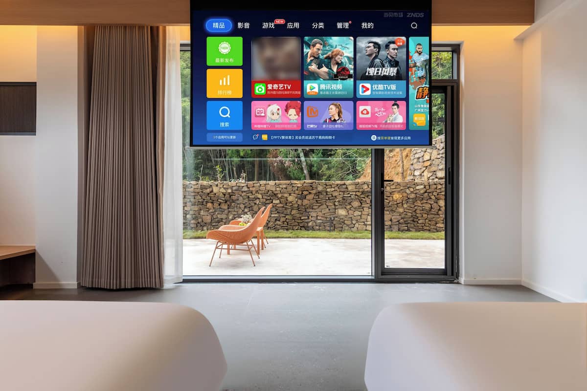 Habitación Deluxe con 2 camas individuales, patio, vistas a la montaña | Espacio para trabajar con un portátil y wifi gratis