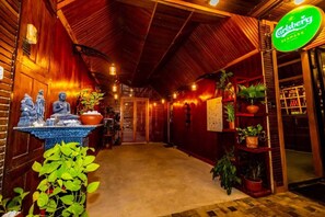 บริเวณภายนอก