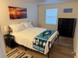 1 chambre, fer et planche à repasser, Wi-Fi gratuit, draps fournis