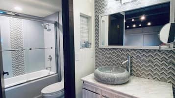 Family Condo, Mountain View | Bathroom