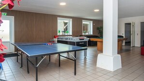 Games room - 4 Person Holiday Home in Hojer (Højer)