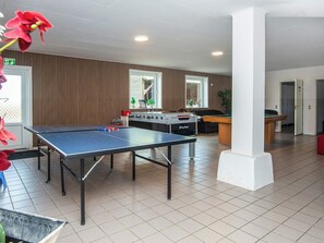 Games room - 4 Person Holiday Home in Hojer (Højer)