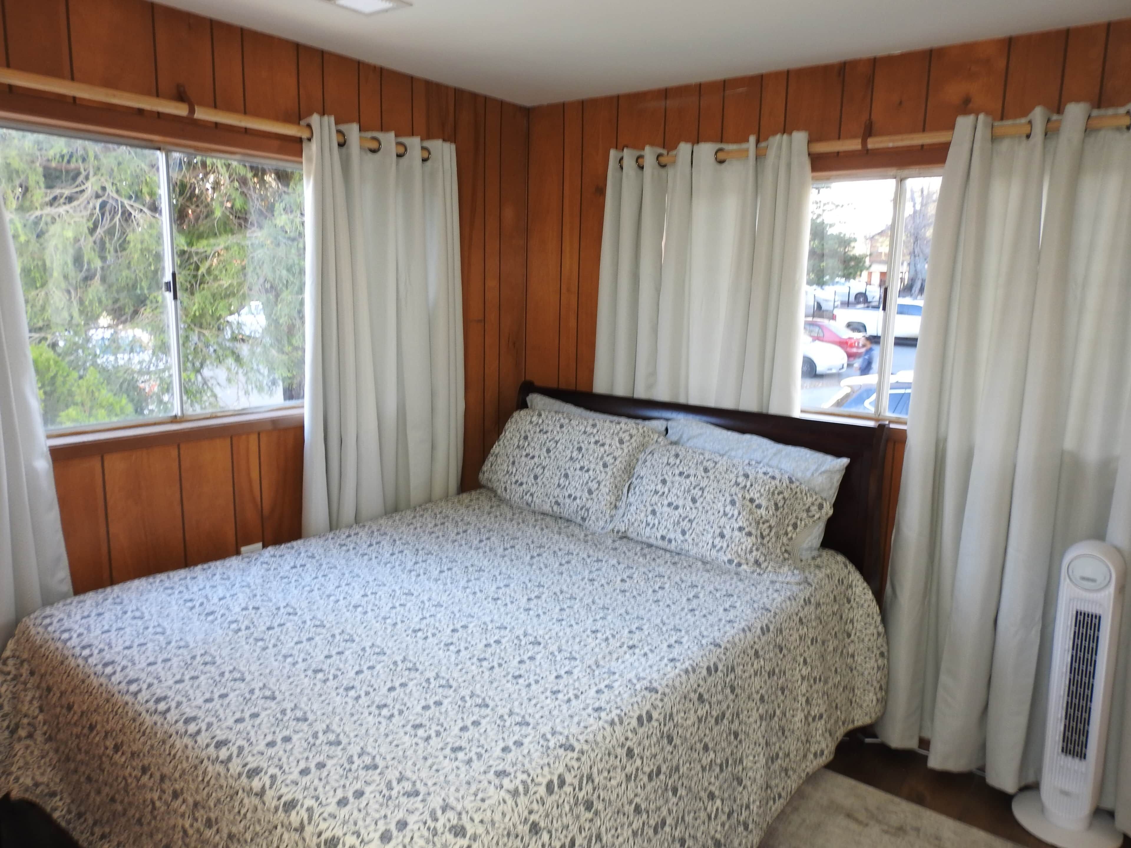 3 bedrooms, in-room safe, iron/ironing board, free WiFi