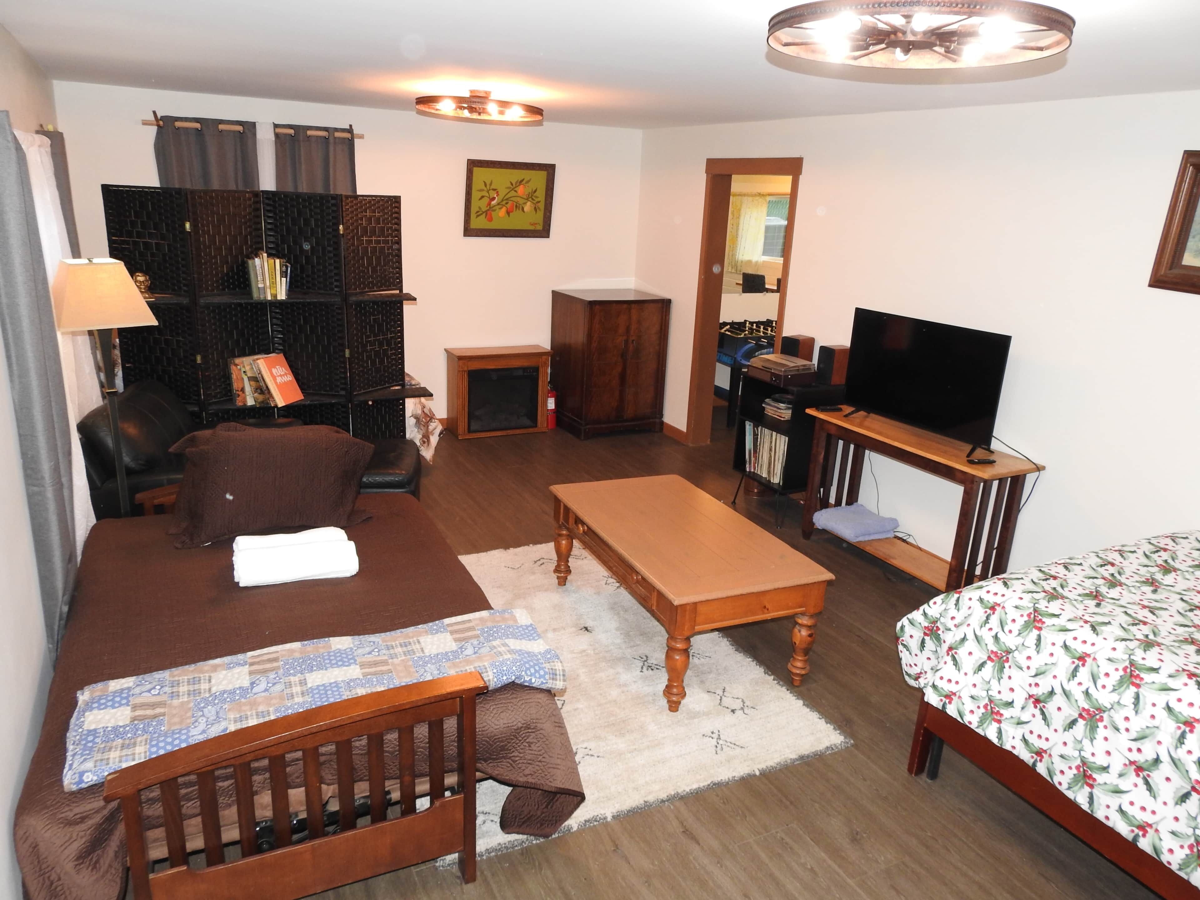 3 bedrooms, in-room safe, iron/ironing board, free WiFi