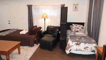 3 bedrooms, in-room safe, iron/ironing board, free WiFi