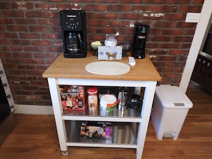 Interior - Miners Choice 3 Bedroom on Main St TV WIFI Piano (Julian)