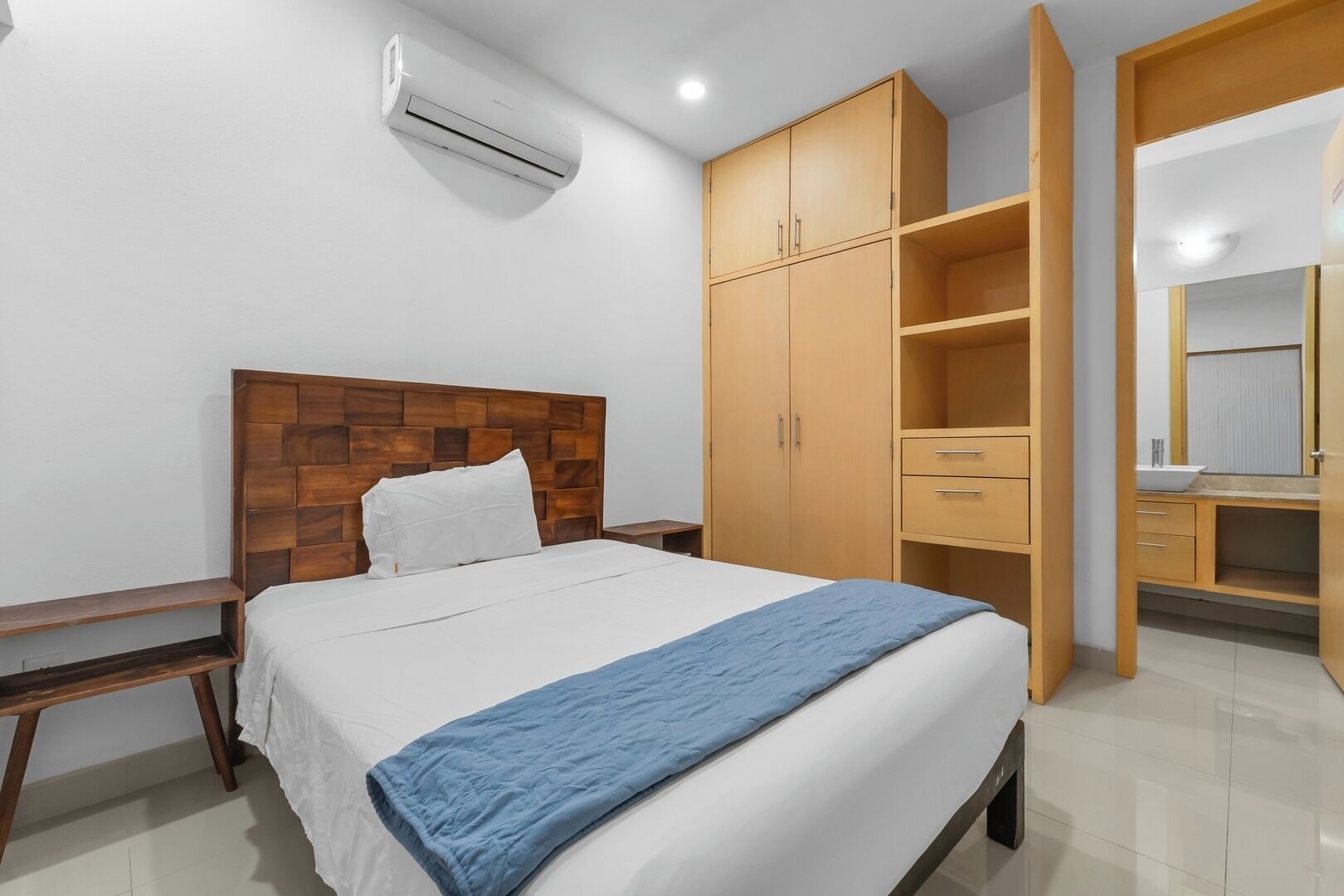 3 quartos, ferros/tábuas de passar roupa, Wi-Fi, roupa de cama
