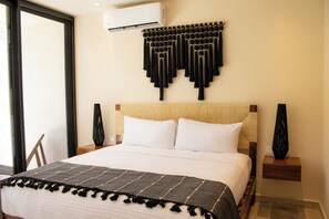 Coffres-forts dans les chambres, fer et planche à repasser