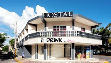 ฝ่ายต้อนรับ