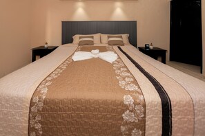 Double or Twin Room | Free WiFi, bed sheets - Hotel Boca de Yuma (Boca de Yuma)