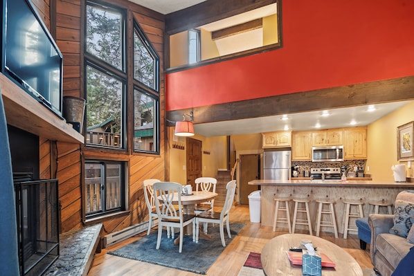 Comfort Condo, Patio, Mountain View | Private kitchen - Ski Access SS7B Retreat Pet Friendly (Brian Head)