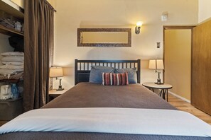 Comfort Condo, Patio, Mountain View | Free WiFi - Ski Access SS7B Retreat Pet Friendly (Brian Head)