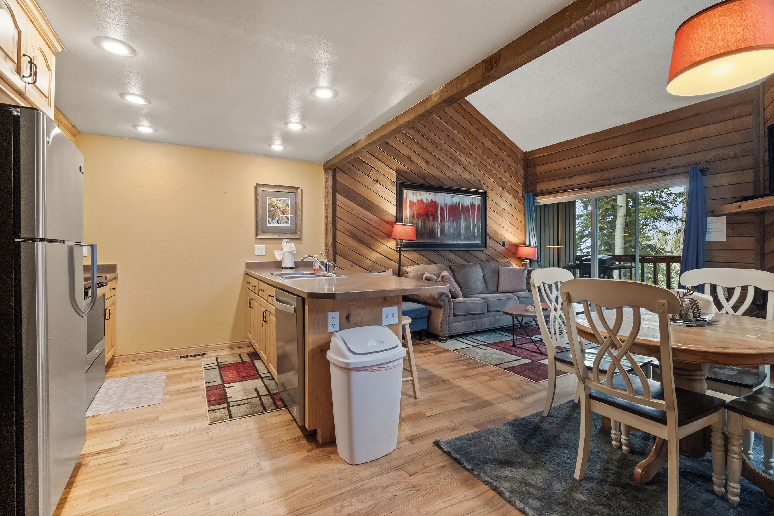 Condo Confort, patio, vue sur la montagne | Intérieur