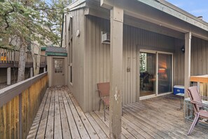 Comfort appartement, terras, uitzicht op bergen | Terras