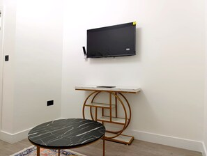 Interior - Cardiff Cozy One Bedroom Apartment (Cardiff)